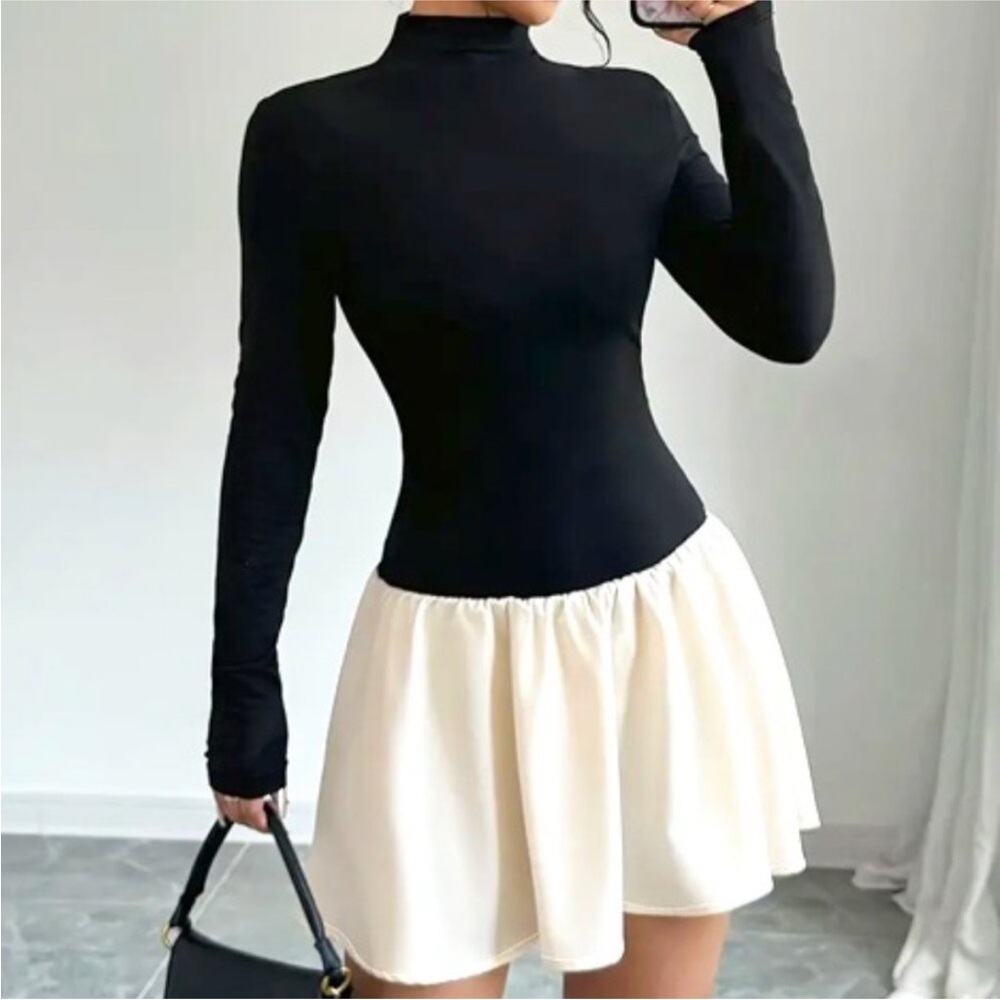 Commense Dress - Picture 2 of 6